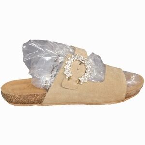 YOKONO Women's size 6 duel band rhinestone embellished suede sandals